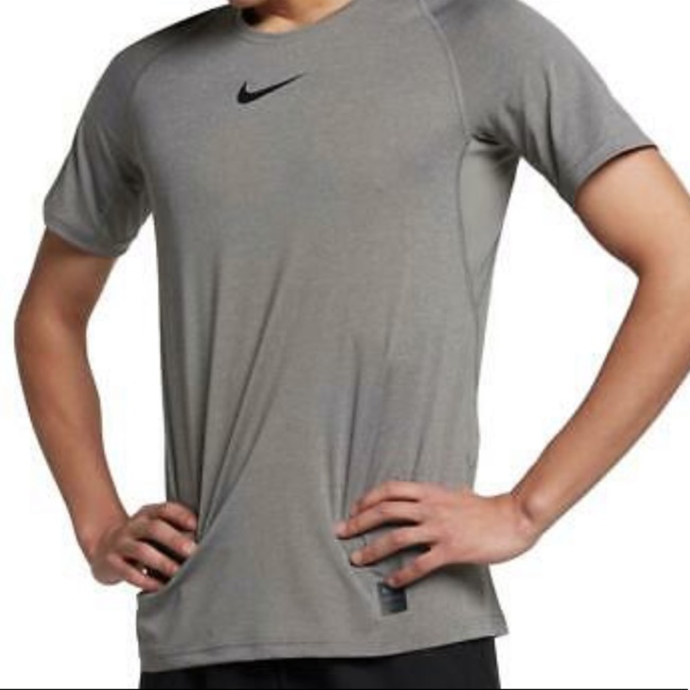 Nike Pro Men’s short sleeve shirt
